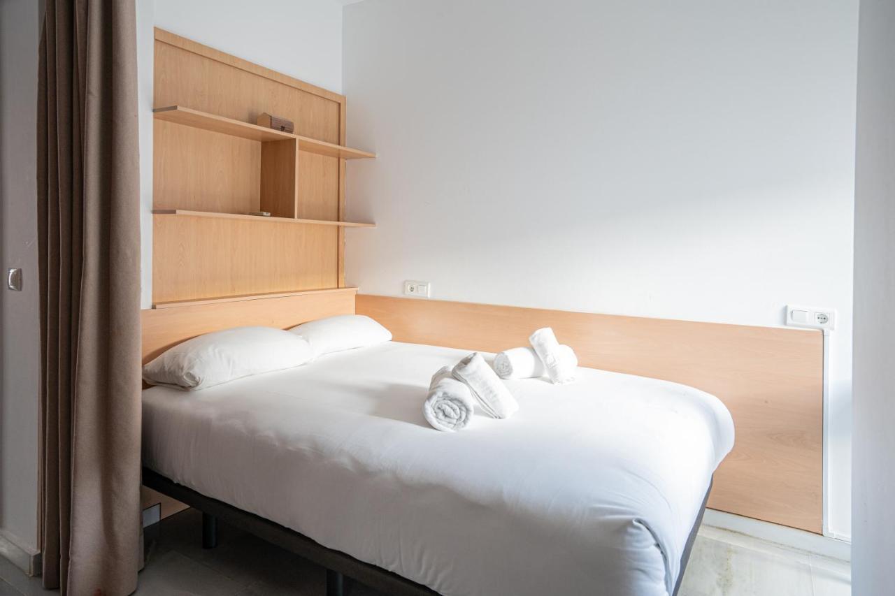 Stay U-Nique Apartment Alonso Benitez Malaga Bagian luar foto