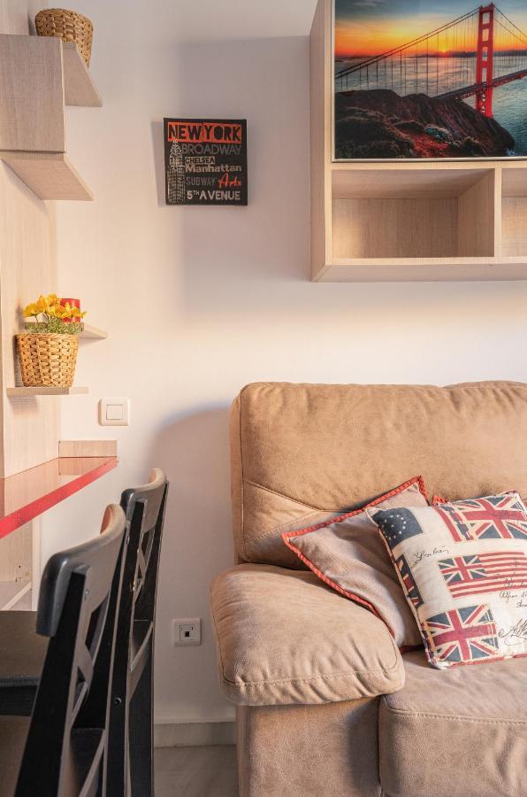 Stay U-Nique Apartment Alonso Benitez Malaga Bagian luar foto